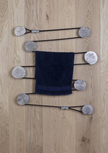 ladders/hangers